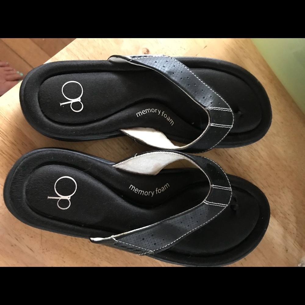 Memory foam OP flip flops